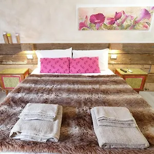 https://la-turandot-suite-with-ac-and-wifi.it-tuscanyhotel.com